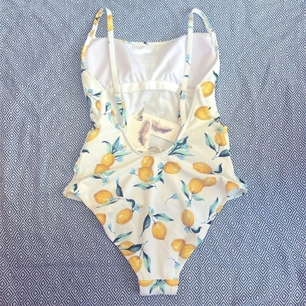 Brand New Jessica Simpson Lemons Printed Tie-Waist One-Piece Swimsuit Bra Cups